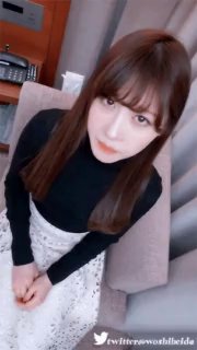 冷艳美女小姐姐开档黑丝揉穴自慰 ，抬起修长美腿掰穴揉搓 ，翘起屁股扭动诱惑 ，张开双腿抖动呻吟娇喘诱人